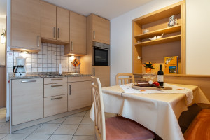 Cucina completamente attrezzata